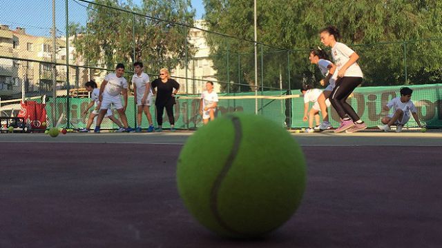 Bostanlıspor lisanslı tenisçi sayısını ikiye katladı