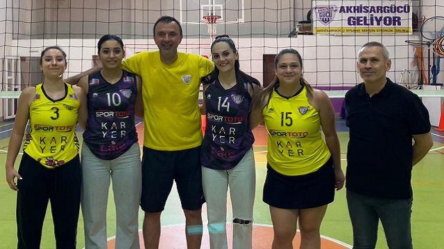 Akhisargücü'ne kadın voleybolunda 4 takviye...