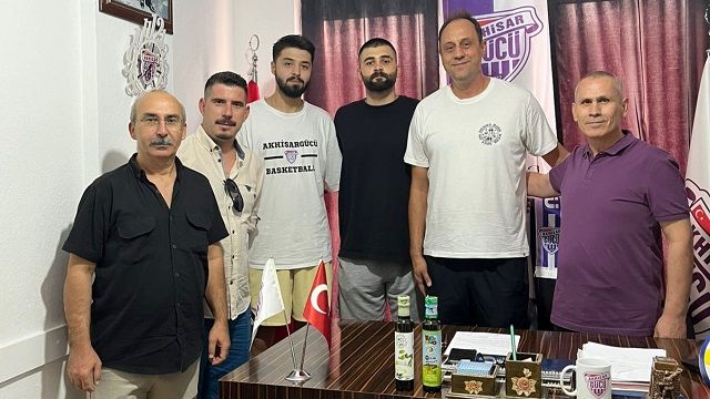 Akhisargücü Basketbol Şubesi Antrenör Kadrosunu Basına Tanıttı