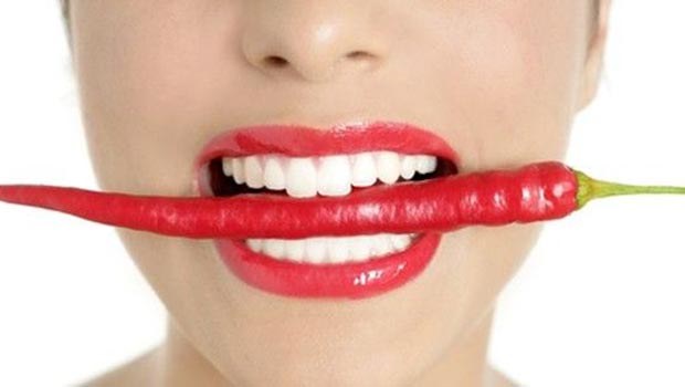 ACI BİBER ZAYIFLATMIYOR, AKSİNE...