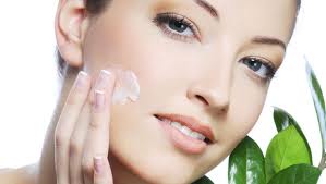 CİLDE YAZIN HANGİ VİTAMİNLER FAYDALI