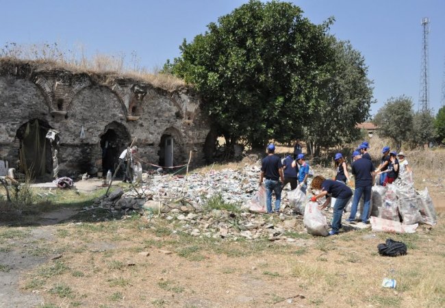 Molla Arap Külliyesi’nde kazı ve temizlik çalışmalarına başlandı