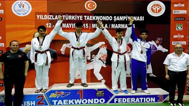 Tekvandoda Foça'ya madalya getirdiler...