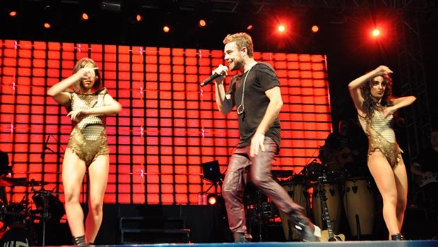 MURAT DALKILIÇ İZMİRLİLERİ COŞTURDU