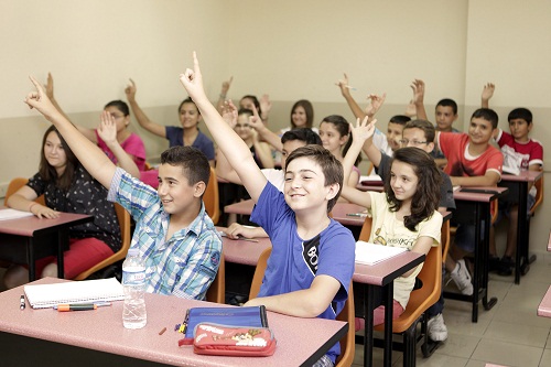 5 BİN ÖĞRENCİYE ÜCRETSİZ ÜNİVERSİTEYE HAZIRLIK KURSU