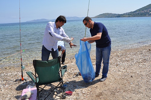 FOÇA'DA GELENEKSEL KIYI TEMİZLİĞİ...