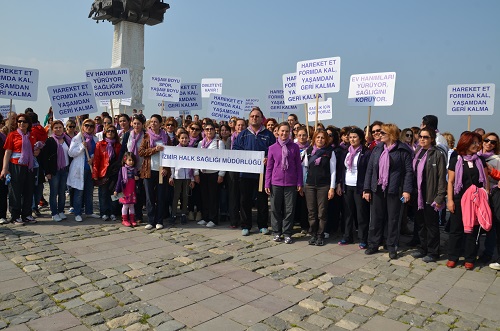 KADINLAR SAĞLIK İÇİN YÜRÜDÜ...