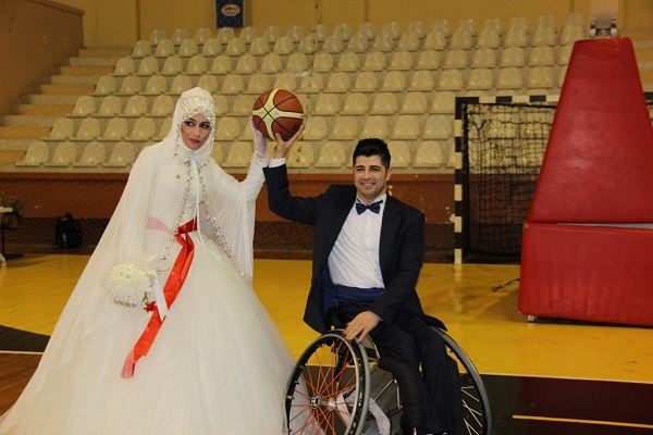 ÖNCE MAÇA, SONRA NİKAHA...