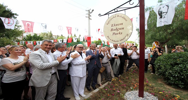 KARŞIYAKA'DA EKREM BULGUN PARKI AÇILDI