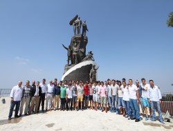 KARŞIYAKALI FUTBOLCULAR ZİRVE YAPTI...