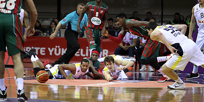 PINAR KARŞIYAKA'YI YENEN FENERBAHÇE ÜLKER FİNALDE