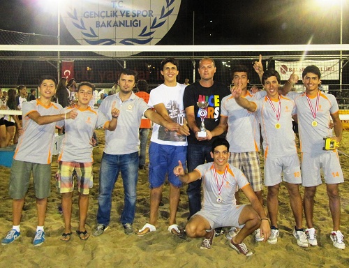 PLAJ VOLEYBOLUNDA ŞAMPİYON YAMANLAR