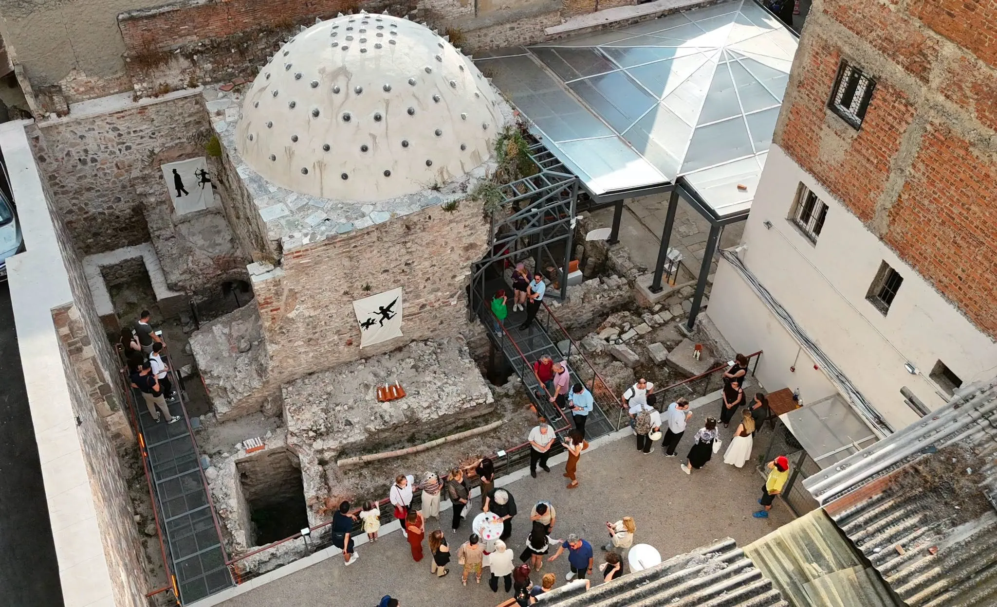 Kıllıoğlu Hamamı sanatla yaşamaya devam ediyor