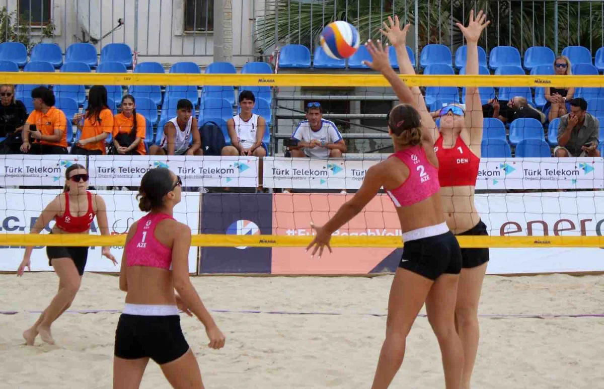 2026 CEV U18 Avrupa Plaj Voleybolu Şampiyonası'nda Foça'da başladı
