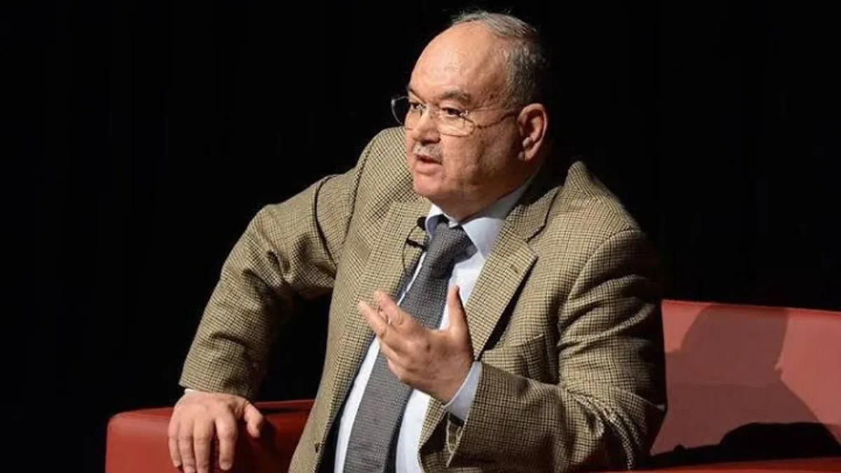 Burhan Özfatura vefat etti
