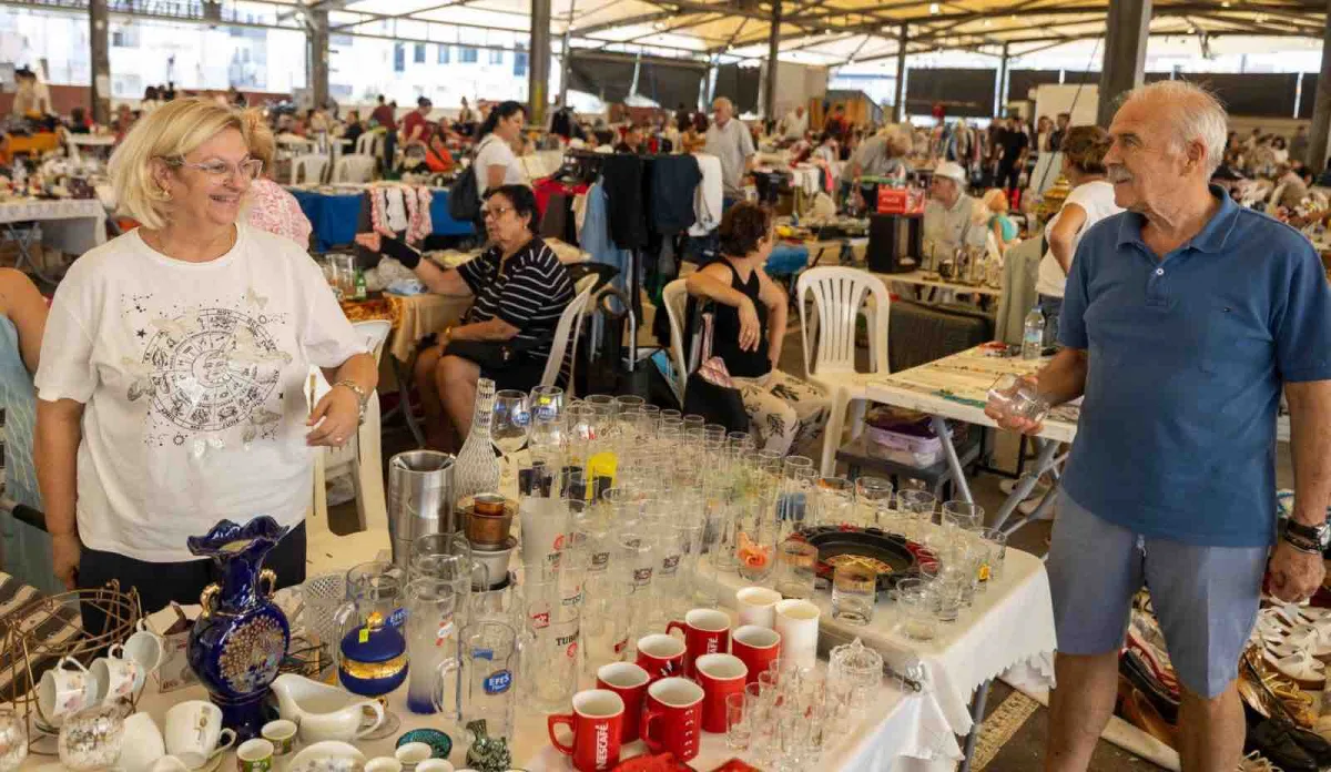 İzmir Büyükşehir’in ikinci el pazarları birinci yılını doldurdu