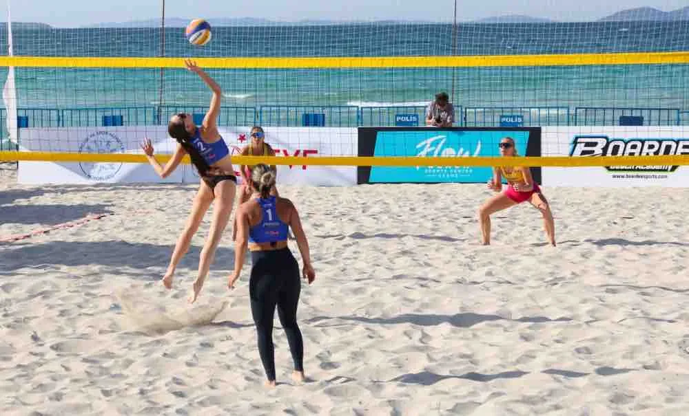 Çeşme’de Uluslararası Grand Slam Plaj Voleybolu heyecanı yaşandı