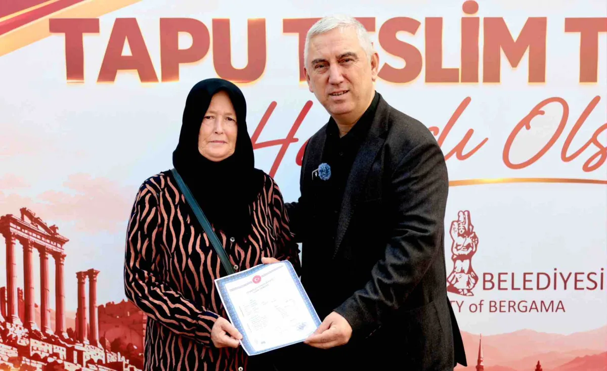 Bergama'da hak sahipleri tapularına kavuştu