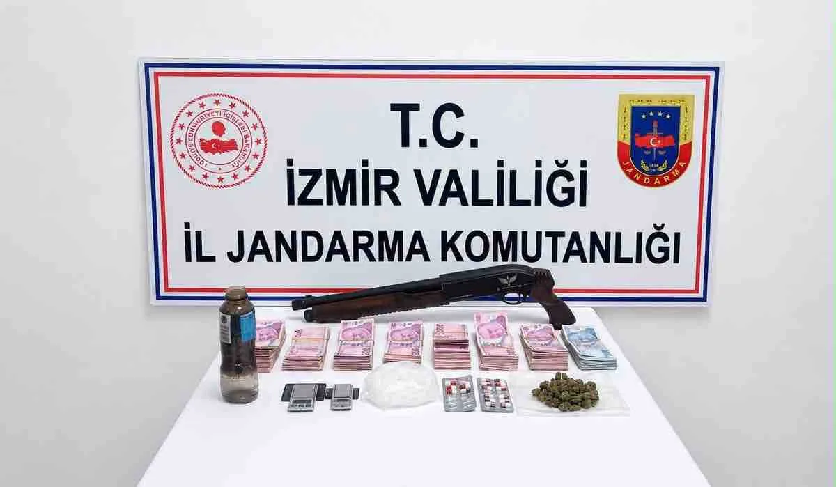 Karşıyaka'da jandarmadan uyuşturucu darbesi: Şüpheli yakalandı