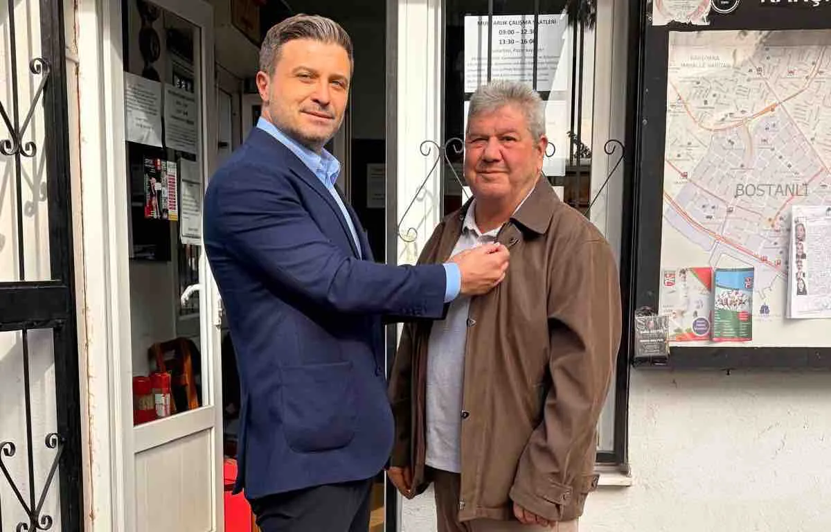 Bostanlı Muhtarı Mehmet Türker, YENİ Parti'ye katıldı