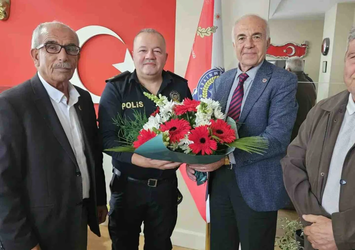Karşıyakalı muhtarlar, yeni emniyet müdürünü ziyaret etti