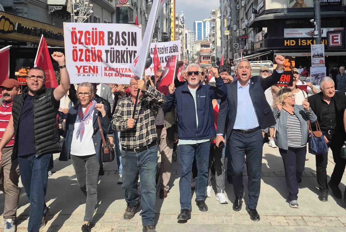 YENİ Parti Karşıyaka sansüre karşı yürüdü